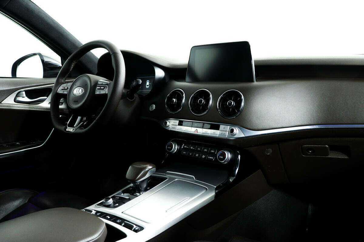 Kia Stinger с пробегом — 2018 год. Фото: #8