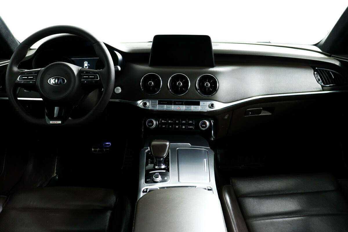 Kia Stinger с пробегом — 2018 год. Фото: #10