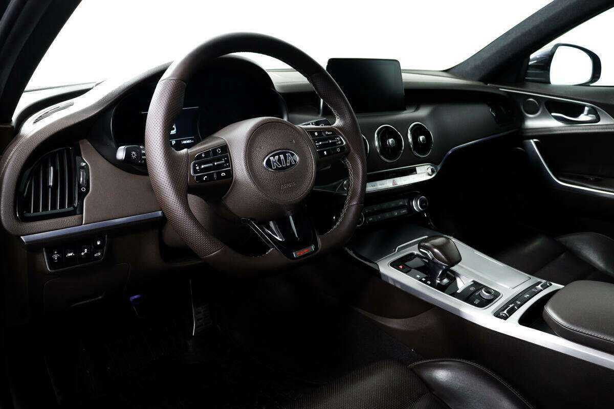 Kia Stinger с пробегом — 2018 год. Фото: #12