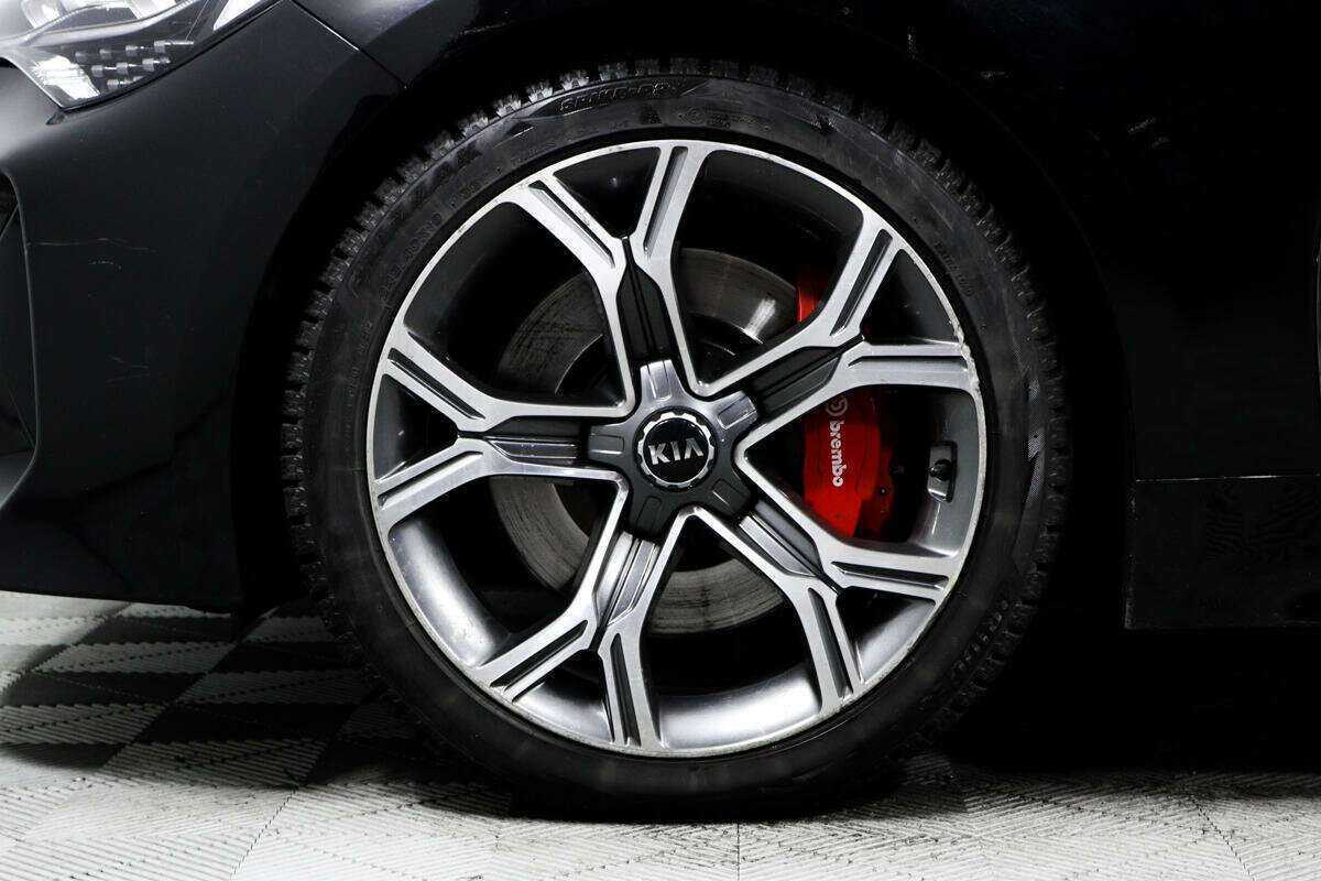 Kia Stinger с пробегом — 2018 год. Фото: #13