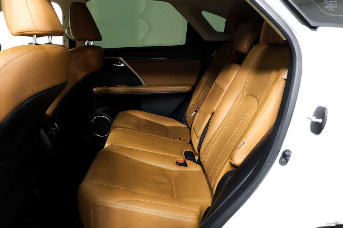 Lexus RX с пробегом — 2020 год. Фото: #11