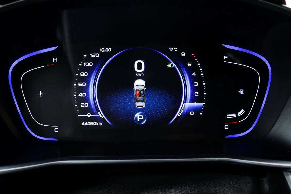 Geely Coolray с пробегом — 2021 год. Фото: #9