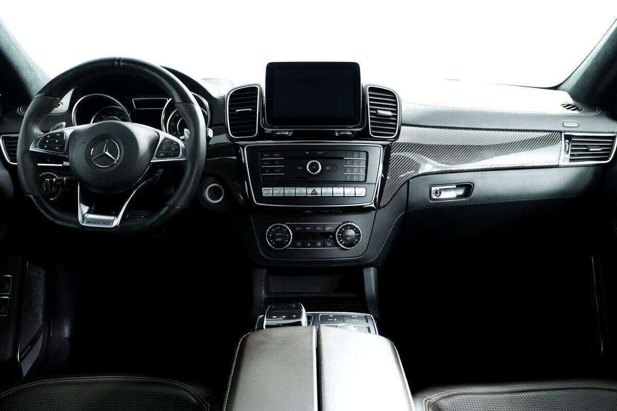 Mercedes-Benz GLE Coupe AMG с пробегом — 2016 год. Фото: #9