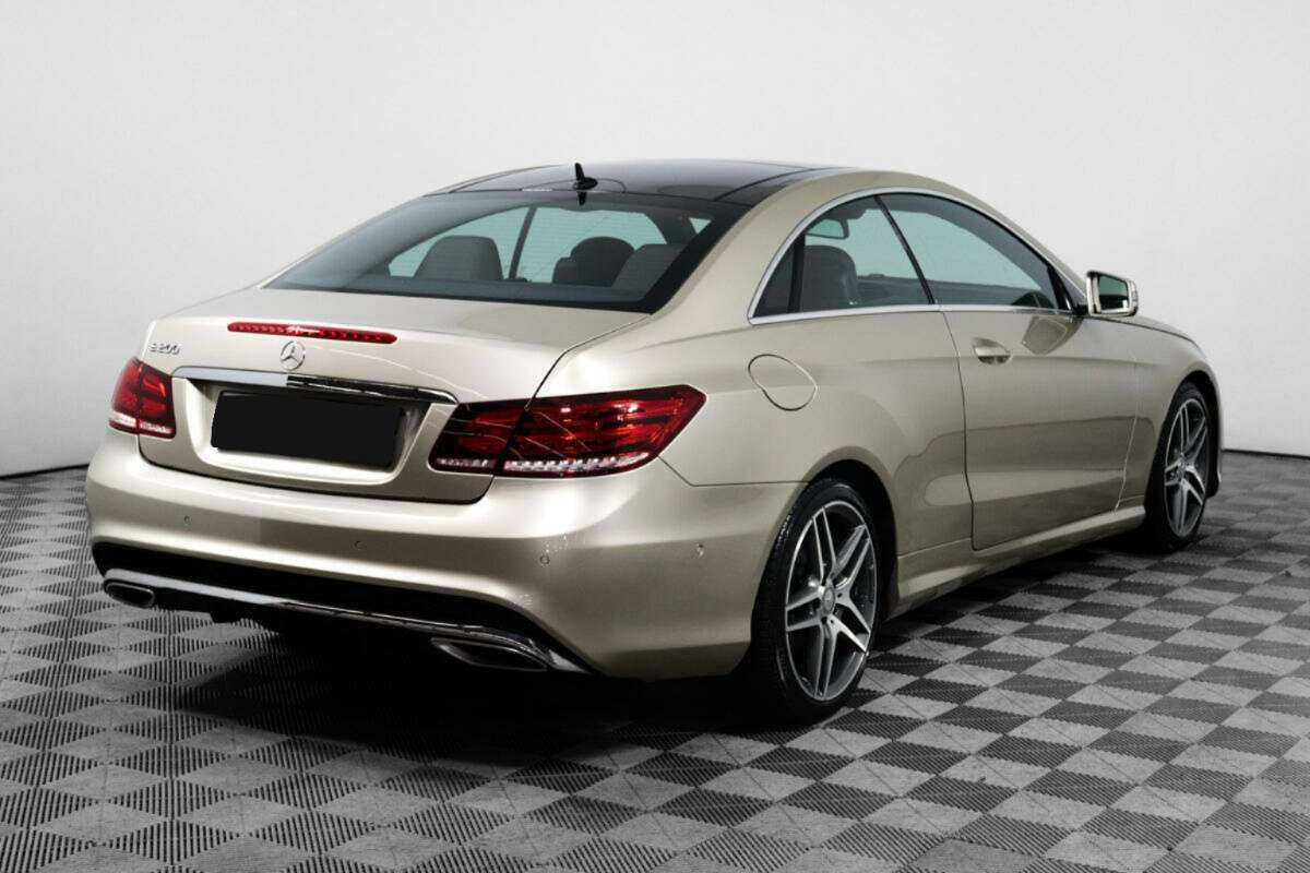 Mercedes-Benz E-Класс с пробегом — 2015 год. Фото: #4