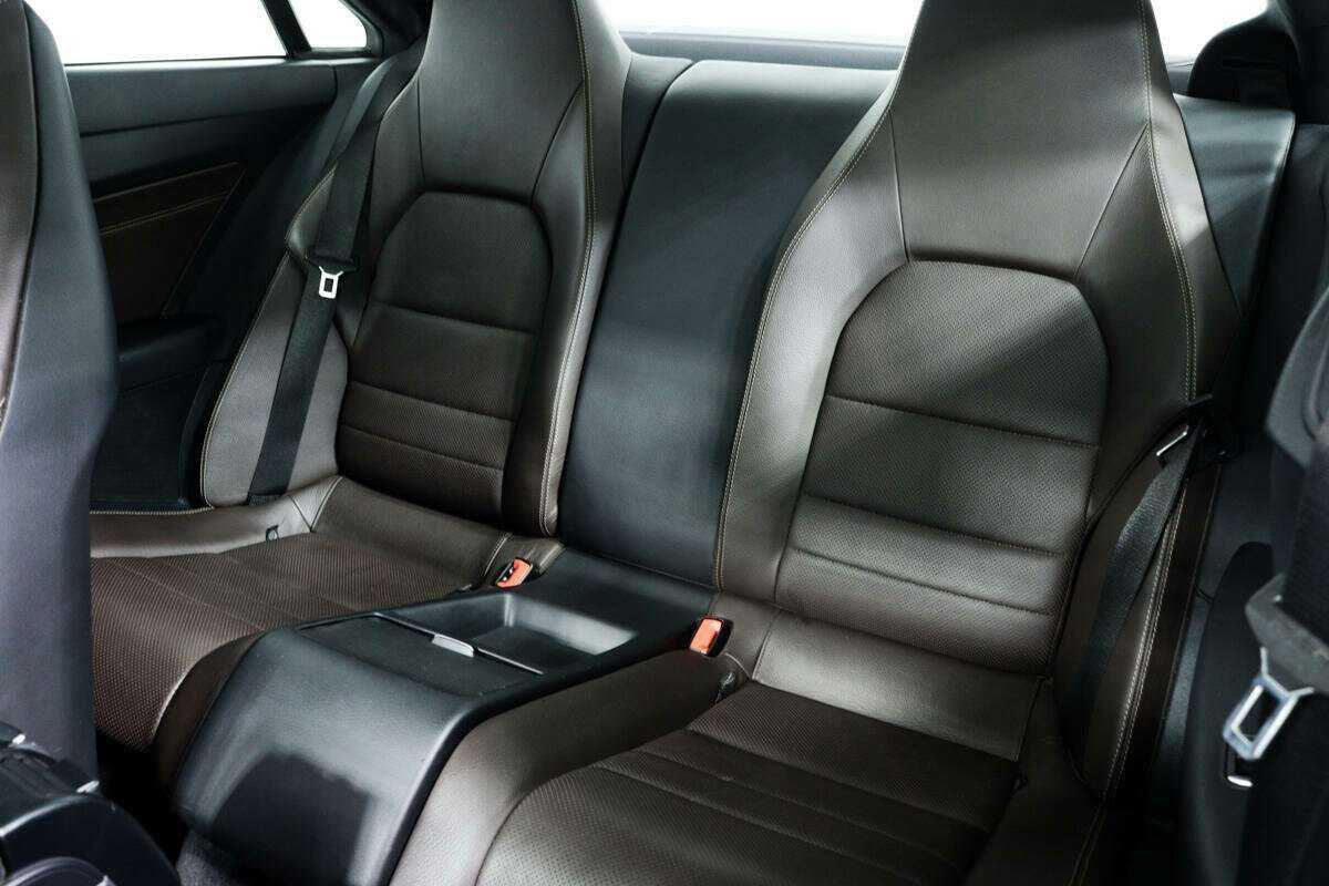 Mercedes-Benz E-Класс с пробегом — 2015 год. Фото: #10