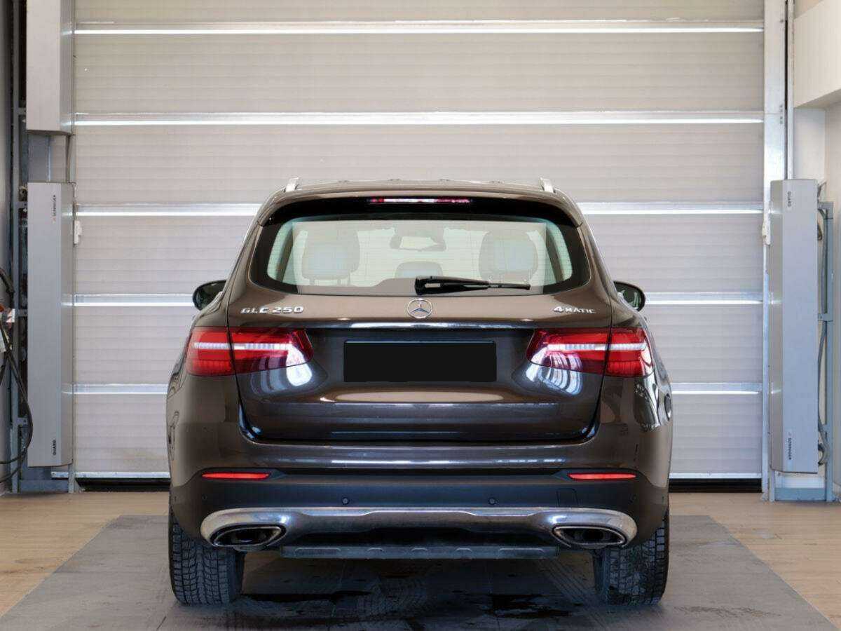 Mercedes-Benz GLC с пробегом — 2015 год. Фото: #4