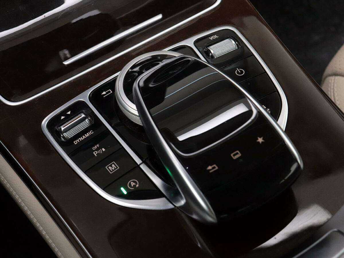 Mercedes-Benz GLC с пробегом — 2015 год. Фото: #15