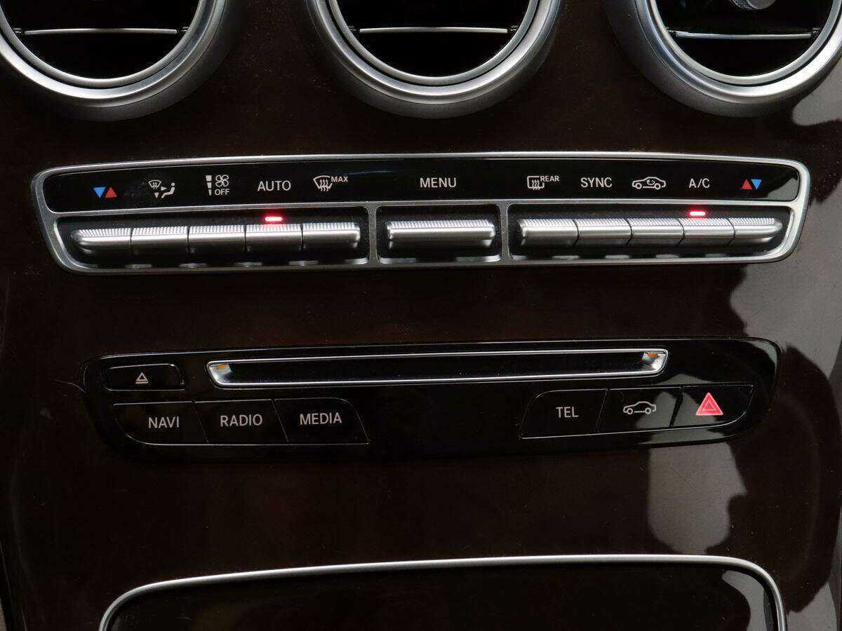 Mercedes-Benz GLC с пробегом — 2015 год. Фото: #16