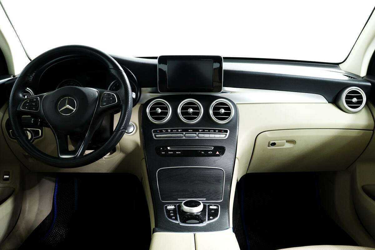 Mercedes-Benz GLC с пробегом — 2018 год. Фото: #10