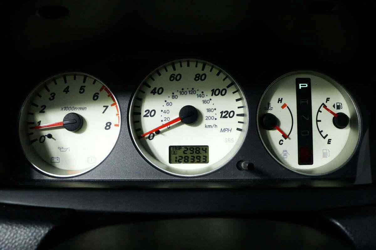 Mitsubishi Lancer с пробегом — 2006 год. Фото: #9