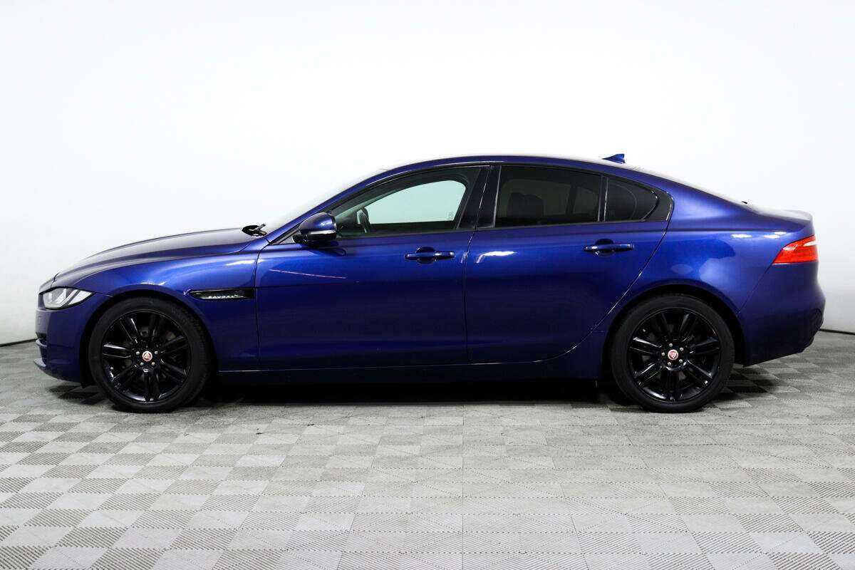 Jaguar XE с пробегом — 2015 год. Фото: #7