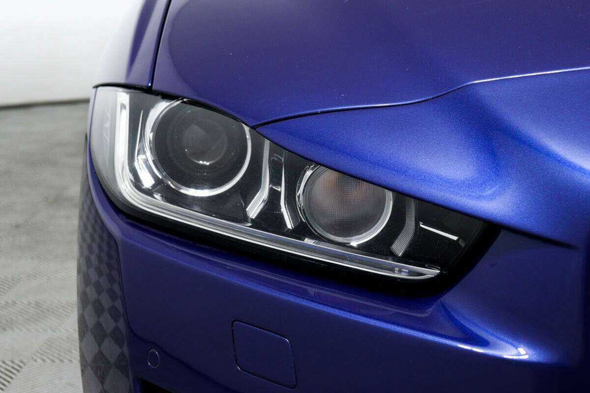 Jaguar XE с пробегом — 2015 год. Фото: #14