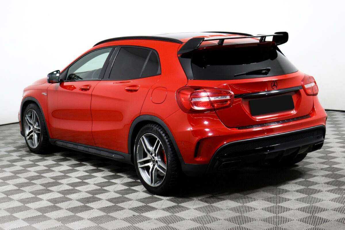 Mercedes-Benz GLA AMG с пробегом — 2015 год. Фото: #6
