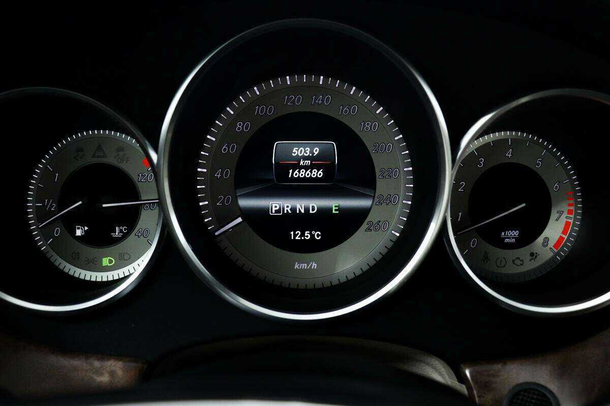 Mercedes-Benz CLS с пробегом — 2013 год. Фото: #9