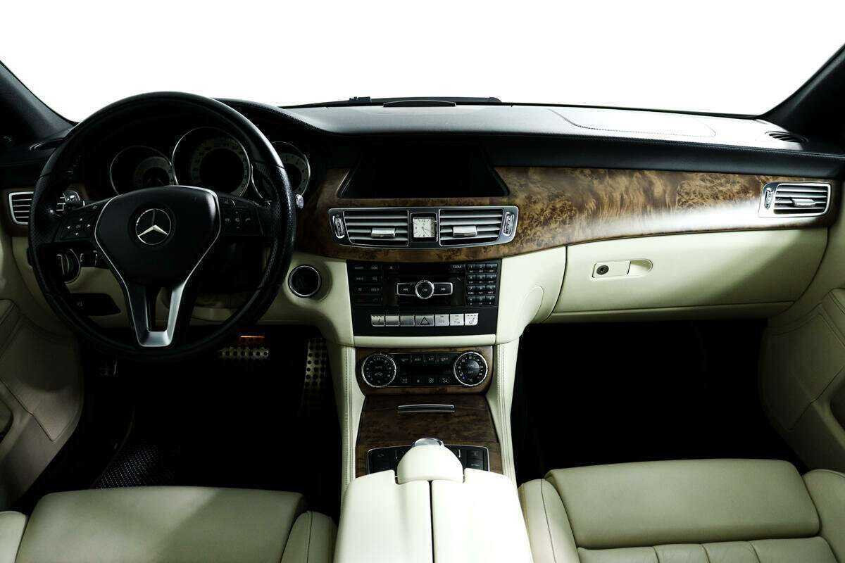 Mercedes-Benz CLS с пробегом — 2013 год. Фото: #10