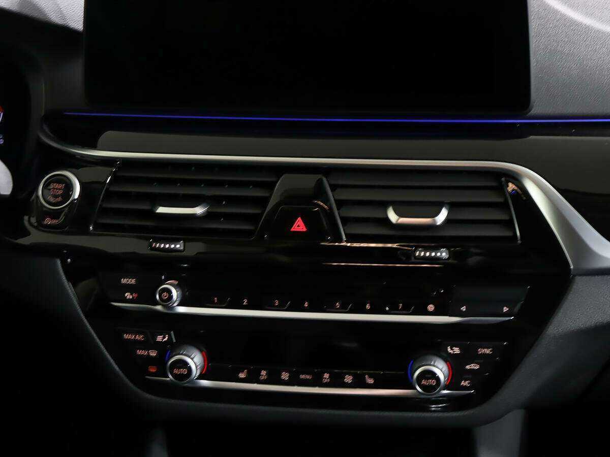 BMW 5 серии с пробегом — 2021 год. Фото: #11