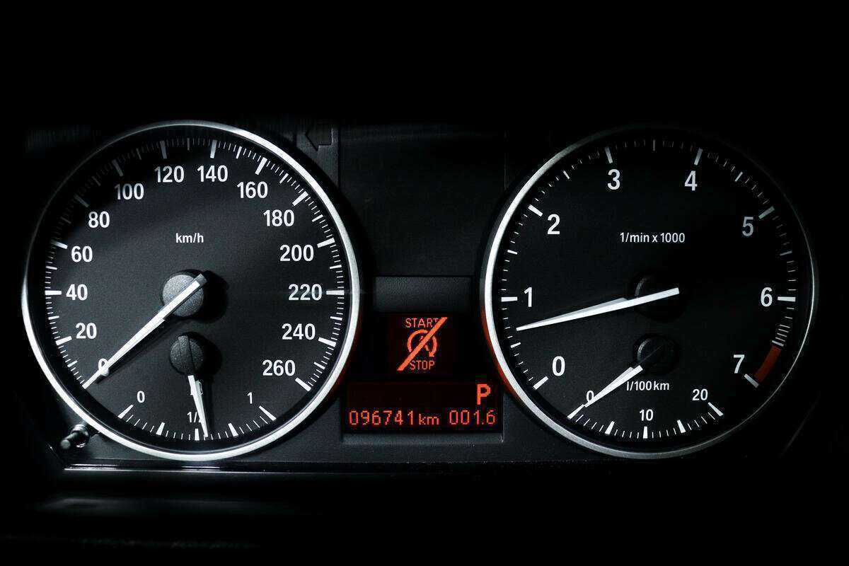 BMW X1 с пробегом — 2013 год. Фото: #9