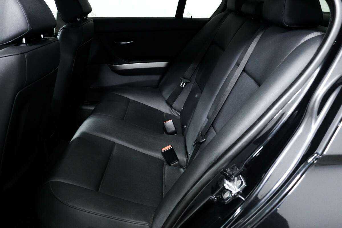 BMW 3 серии с пробегом — 2007 год. Фото: #11