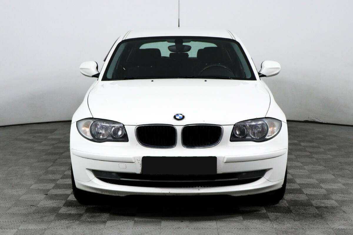 BMW 1 серии с пробегом — 2010 год. Фото: #1