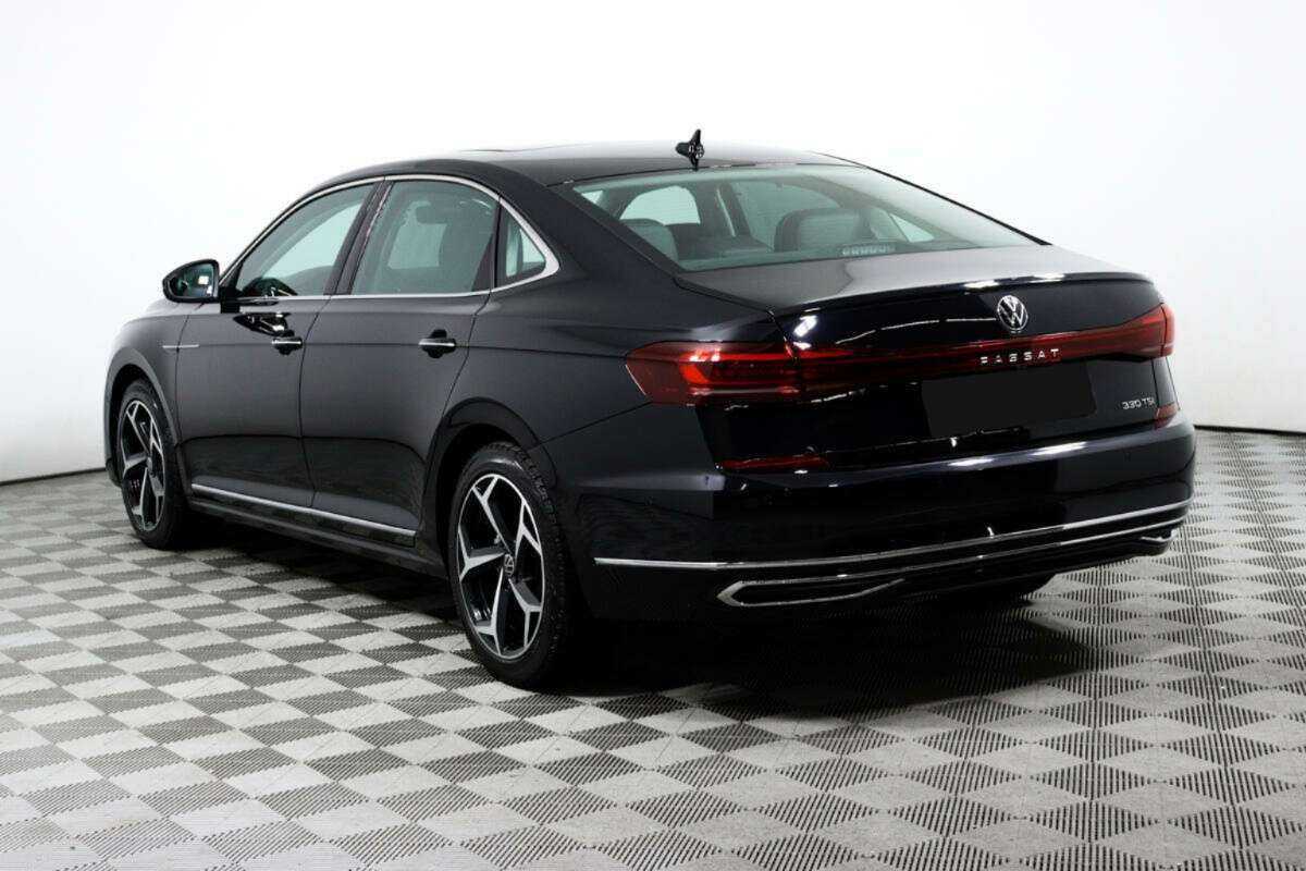 Volkswagen Passat (North America and China) с пробегом — 2023 год. Фото: #6