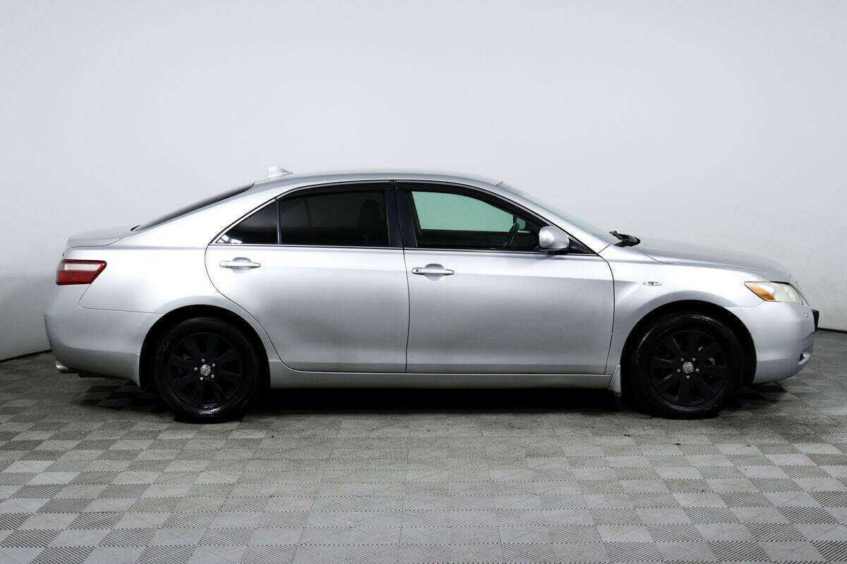 Toyota Camry с пробегом — 2006 год. Фото: #3