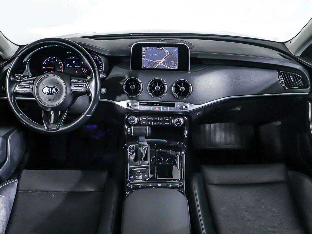 Kia Stinger с пробегом — 2019 год. Фото: #10