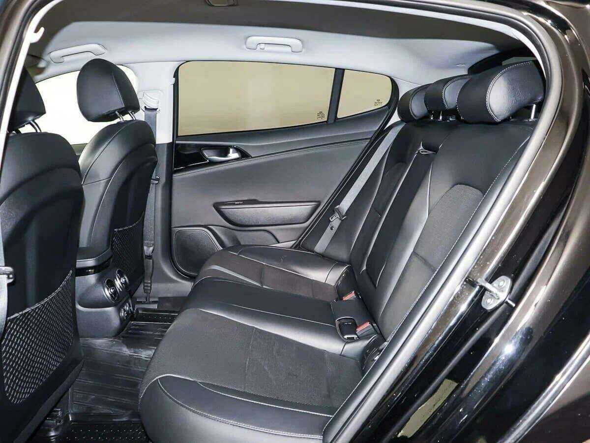 Kia Stinger с пробегом — 2019 год. Фото: #11