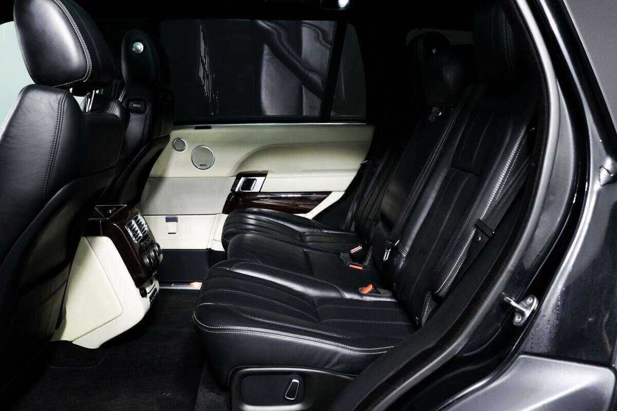 Land Rover Range Rover с пробегом — 2015 год. Фото: #11