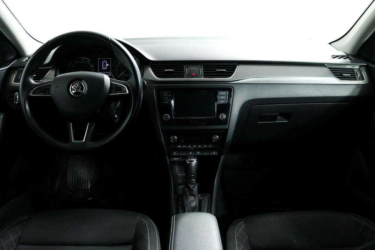 Skoda Rapid с пробегом — 2018 год. Фото: #10