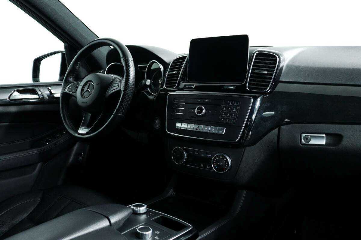 Mercedes-Benz GLE с пробегом — 2018 год. Фото: #8