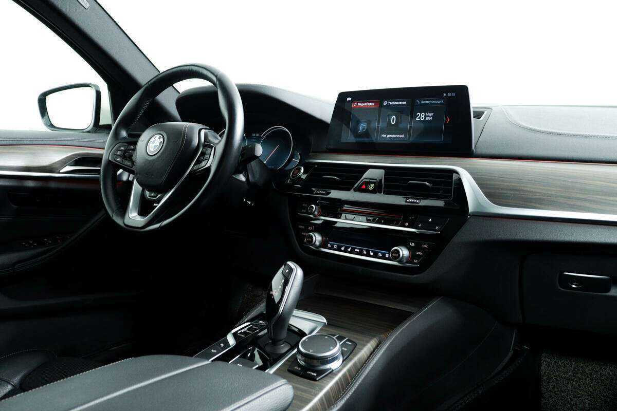 BMW 5 серии с пробегом — 2017 год. Фото: #8