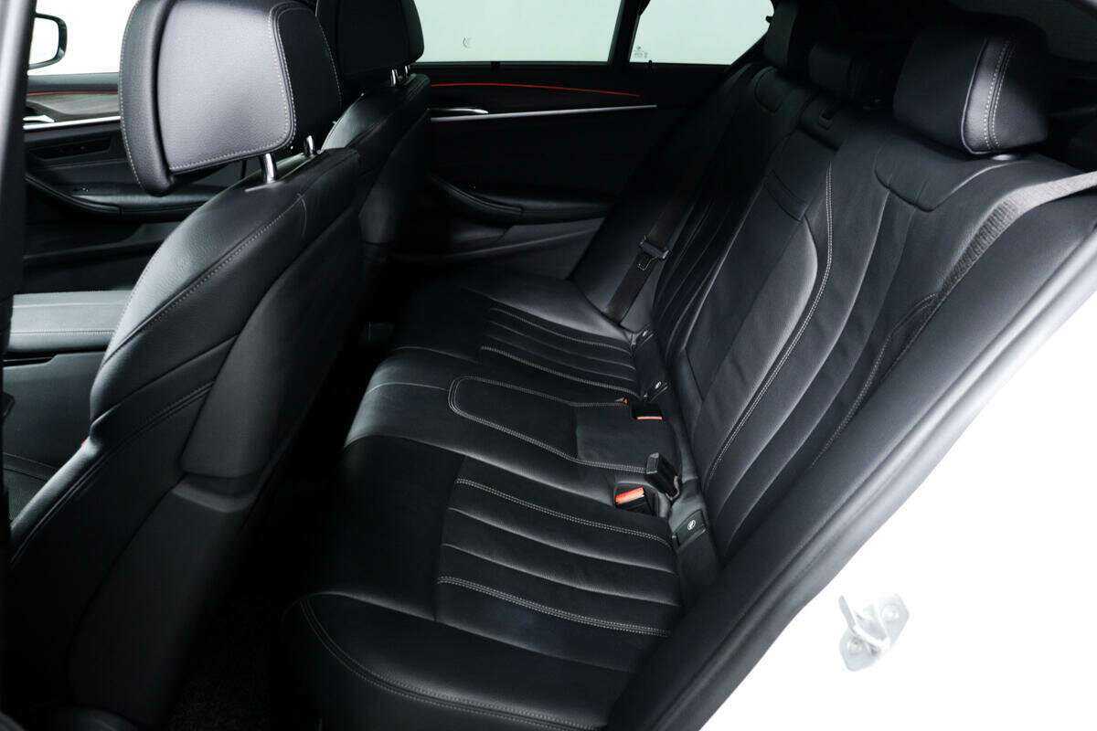 BMW 5 серии с пробегом — 2017 год. Фото: #11