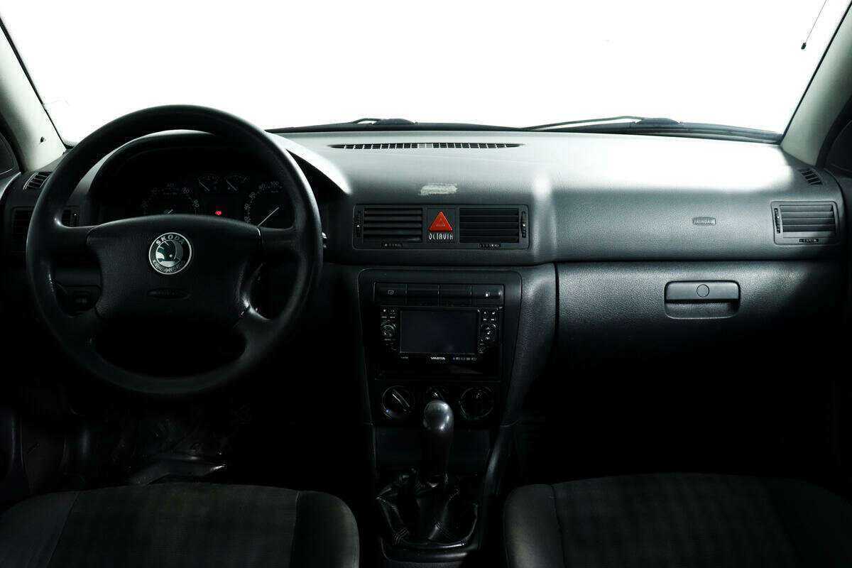 Skoda Octavia с пробегом — 2008 год. Фото: #9