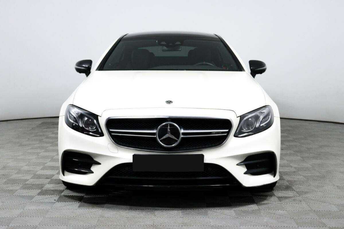 Mercedes-Benz E-Класс AMG с пробегом — 2018 год. Фото: #1