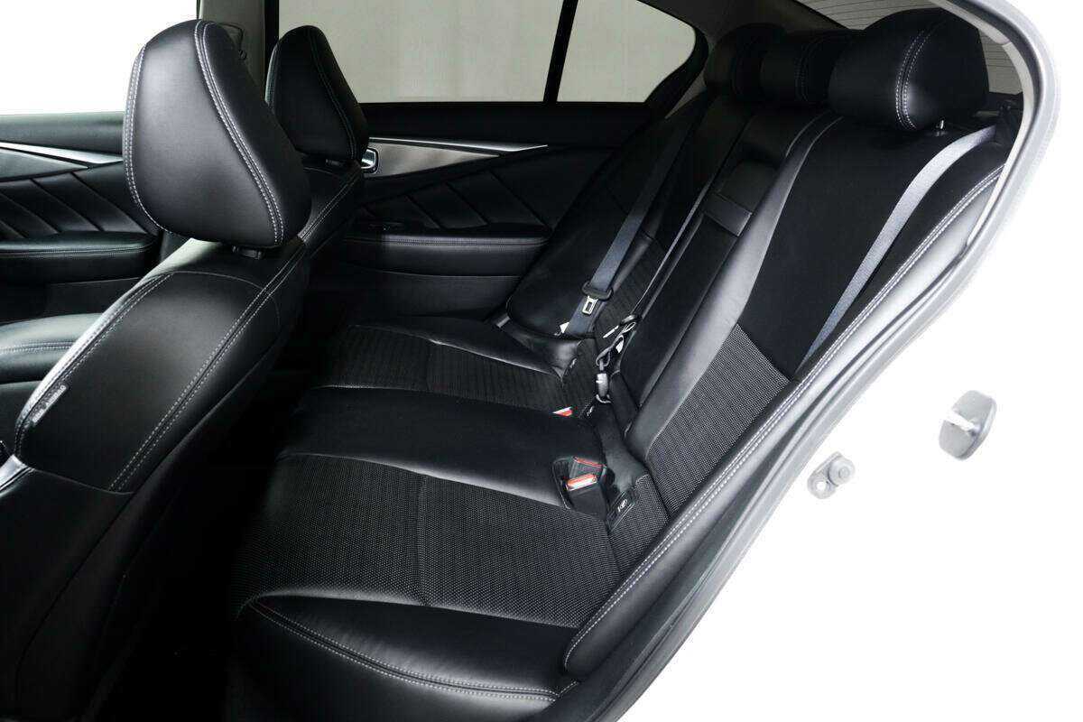 Infiniti Q50 с пробегом — 2016 год. Фото: #11