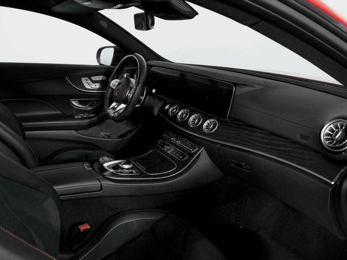 Mercedes-Benz E-Класс AMG с пробегом — 2019 год. Фото: #8