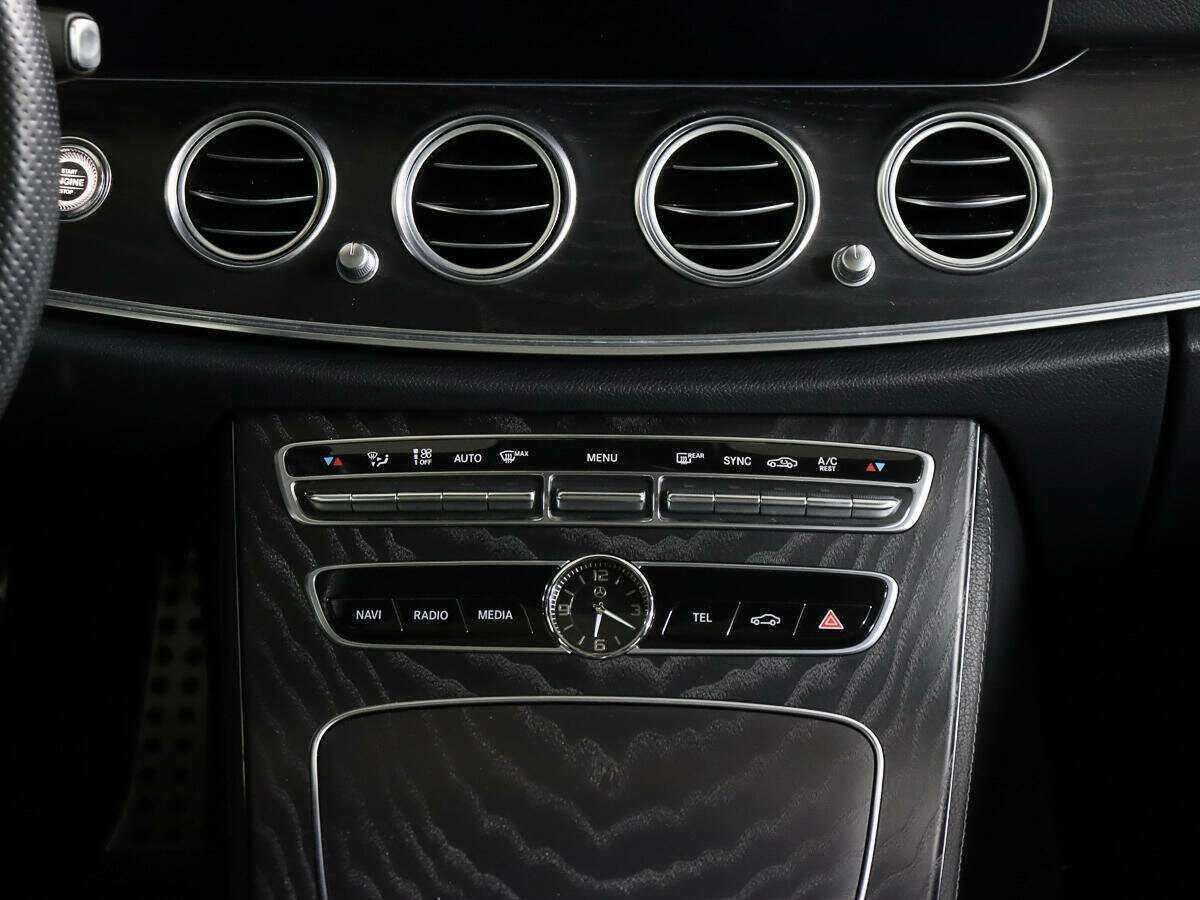 Mercedes-Benz E-Класс с пробегом — 2017 год. Фото: #12