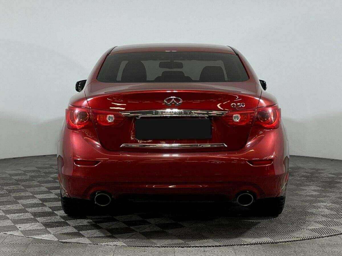 Infiniti Q50 с пробегом — 2015 год. Фото: #4