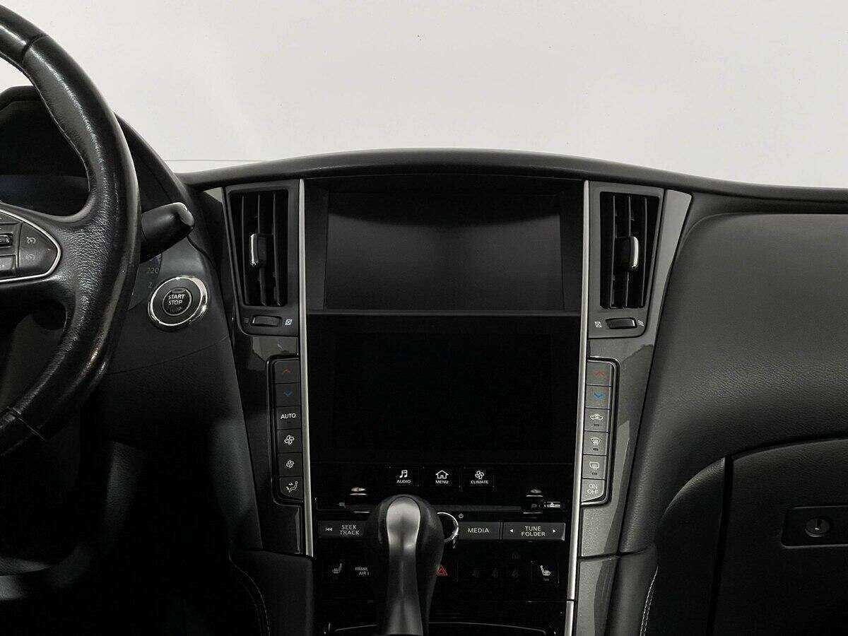 Infiniti Q50 с пробегом — 2015 год. Фото: #9