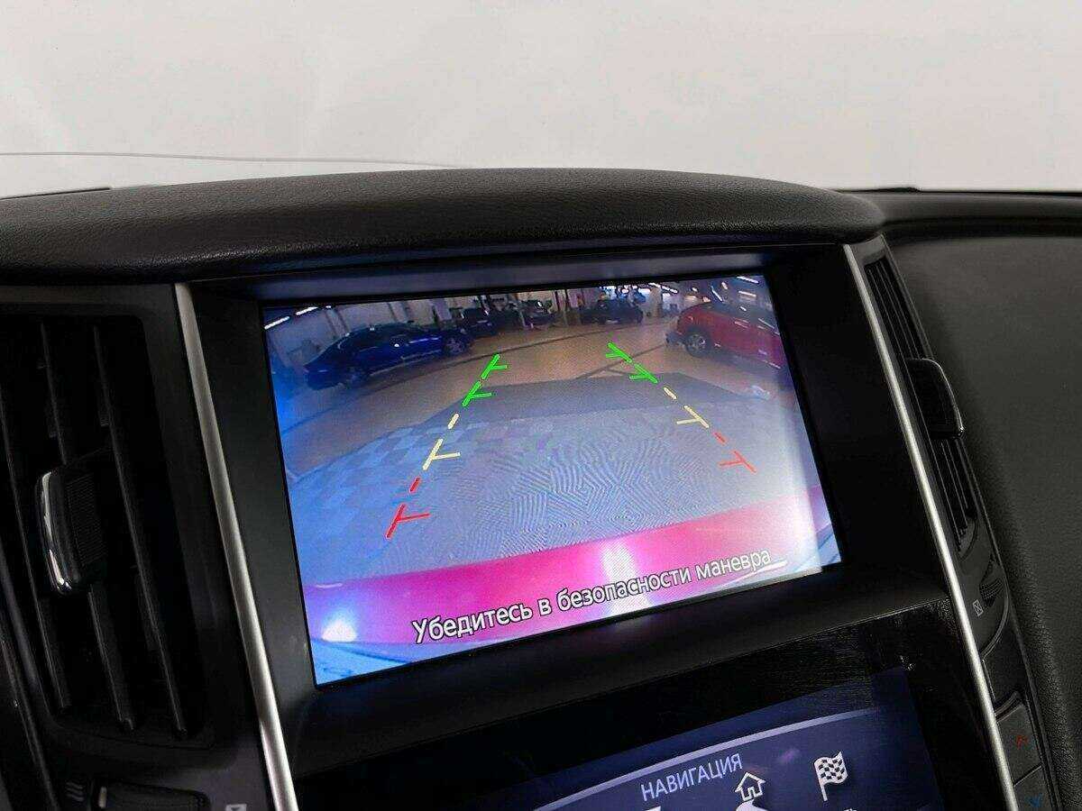 Infiniti Q50 с пробегом — 2015 год. Фото: #10