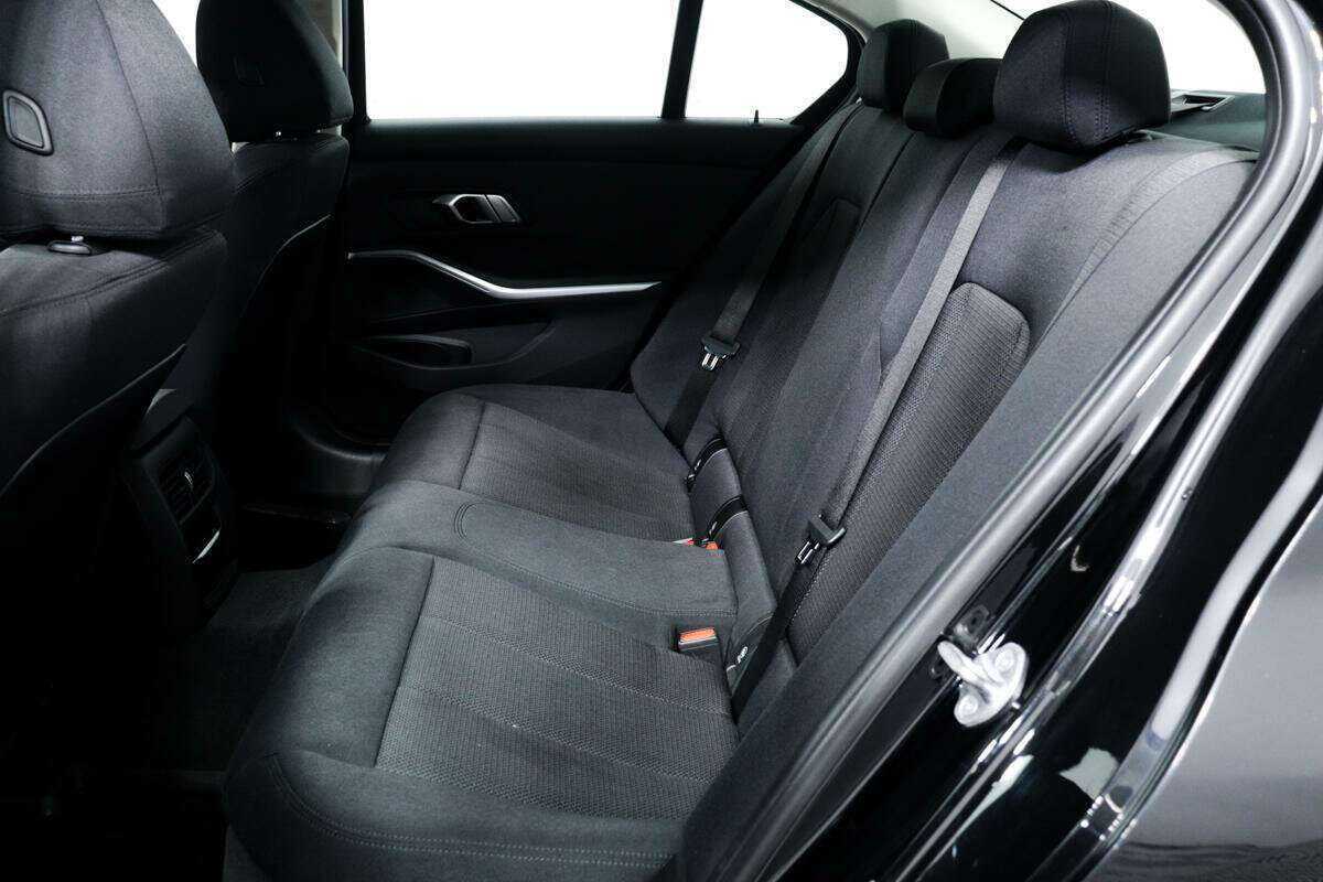 BMW 3 серии с пробегом — 2020 год. Фото: #10