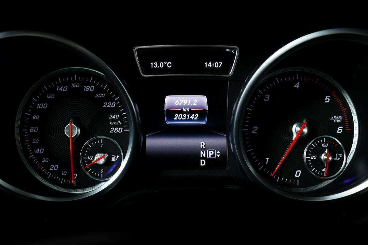 Mercedes-Benz GLE с пробегом — 2015 год. Фото: #9