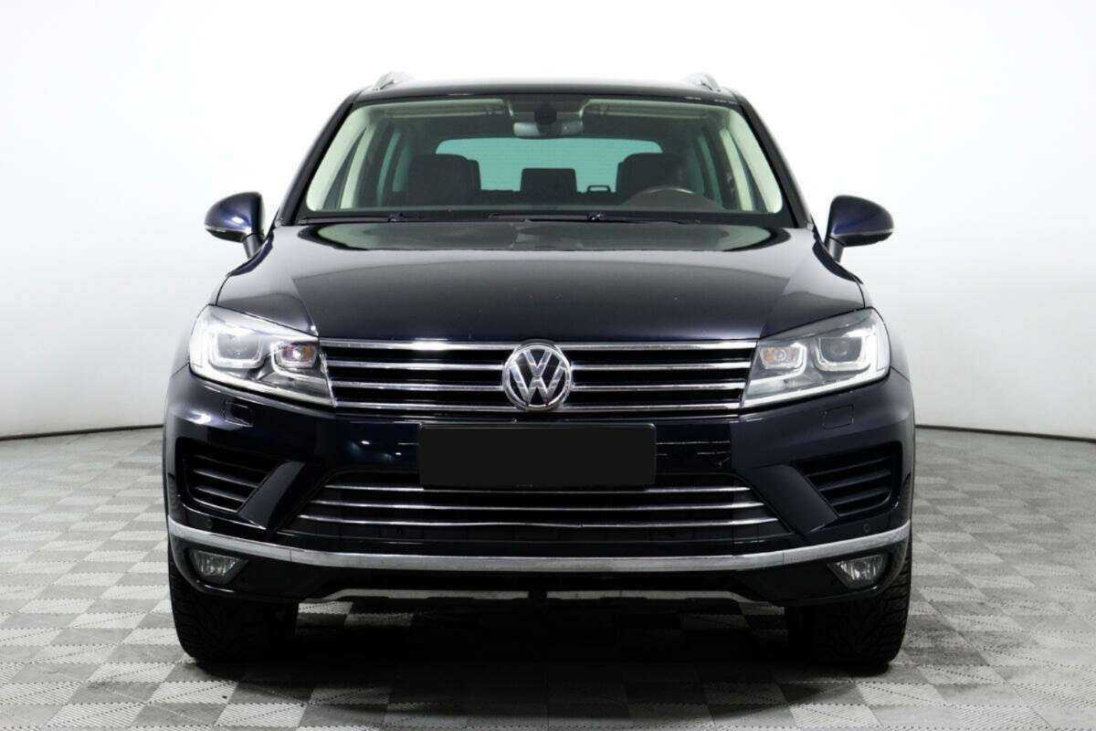 Volkswagen Touareg с пробегом — 2016 год. Фото: #1