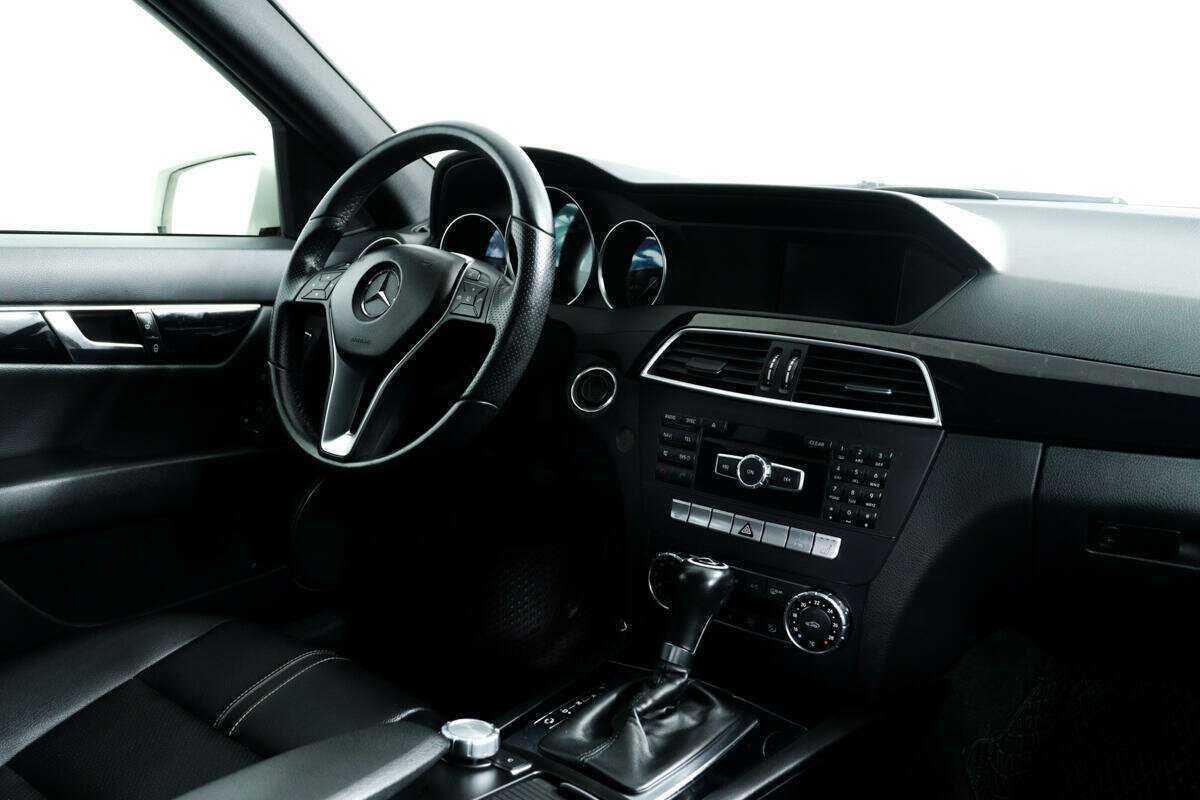 Mercedes-Benz C-Класс с пробегом — 2011 год. Фото: #8