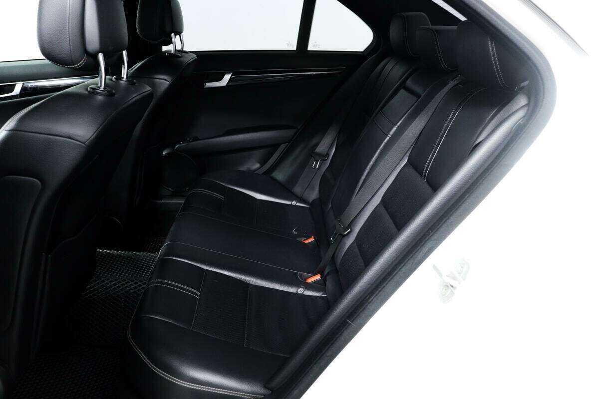 Mercedes-Benz C-Класс с пробегом — 2011 год. Фото: #11