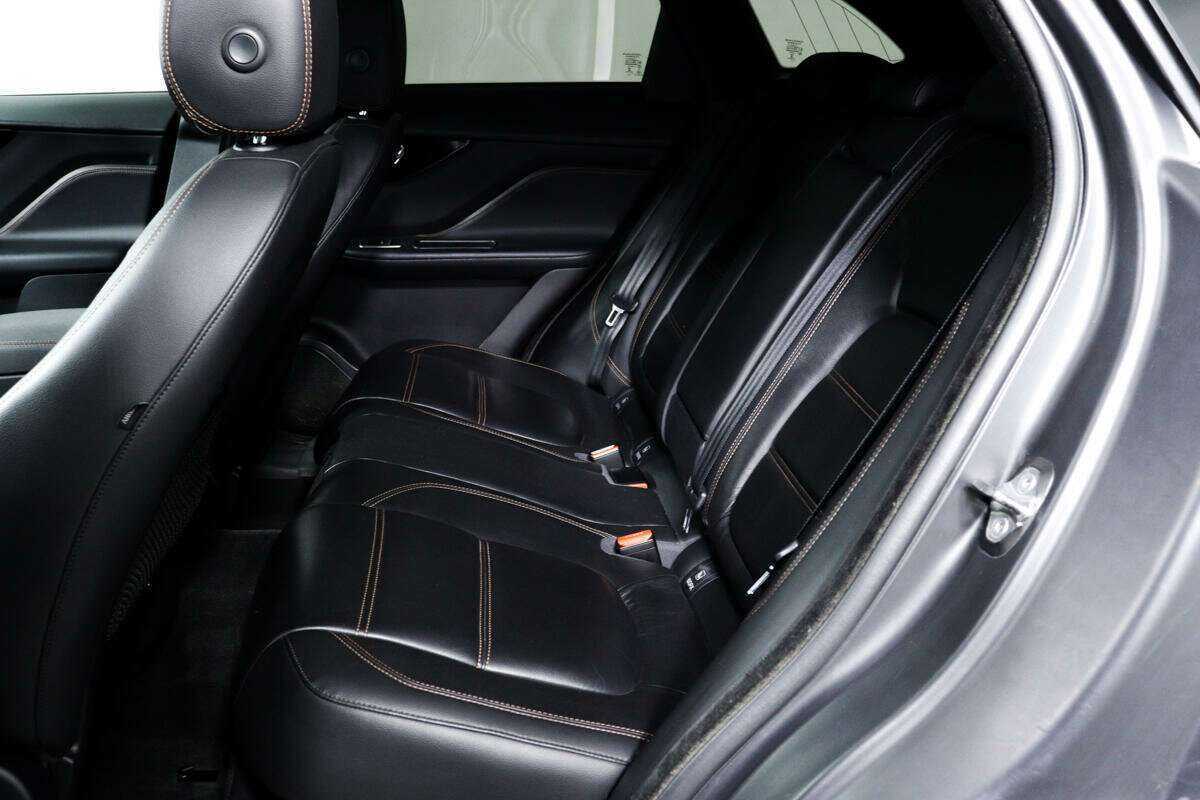 Jaguar F-Pace с пробегом — 2017 год. Фото: #11