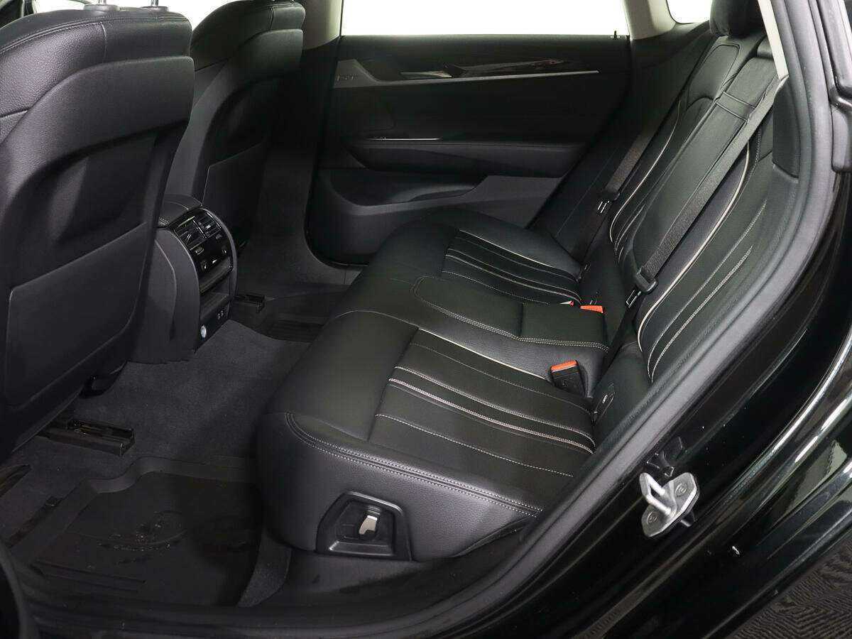 BMW 6 серии с пробегом — 2020 год. Фото: #8