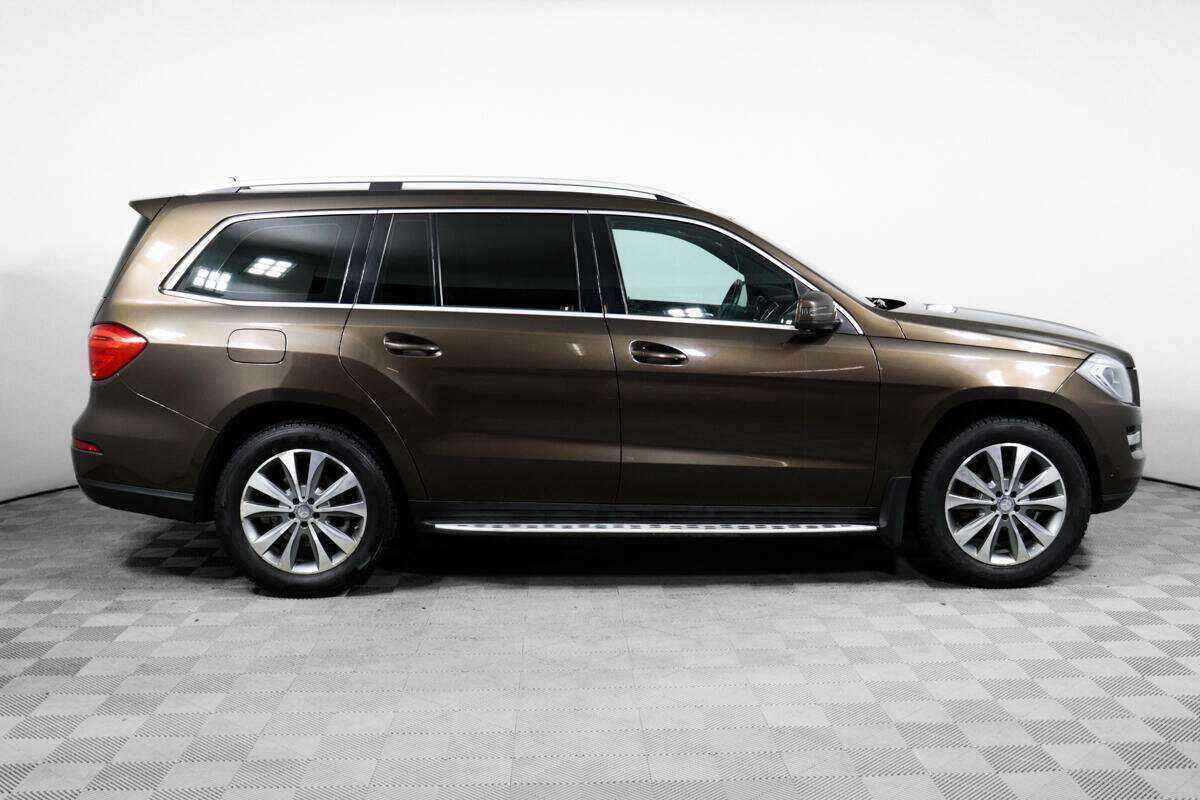 Mercedes-Benz GL-Класс с пробегом — 2015 год. Фото: #3
