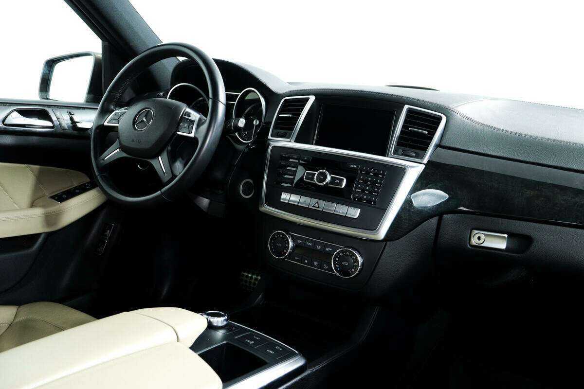 Mercedes-Benz GL-Класс с пробегом — 2015 год. Фото: #8