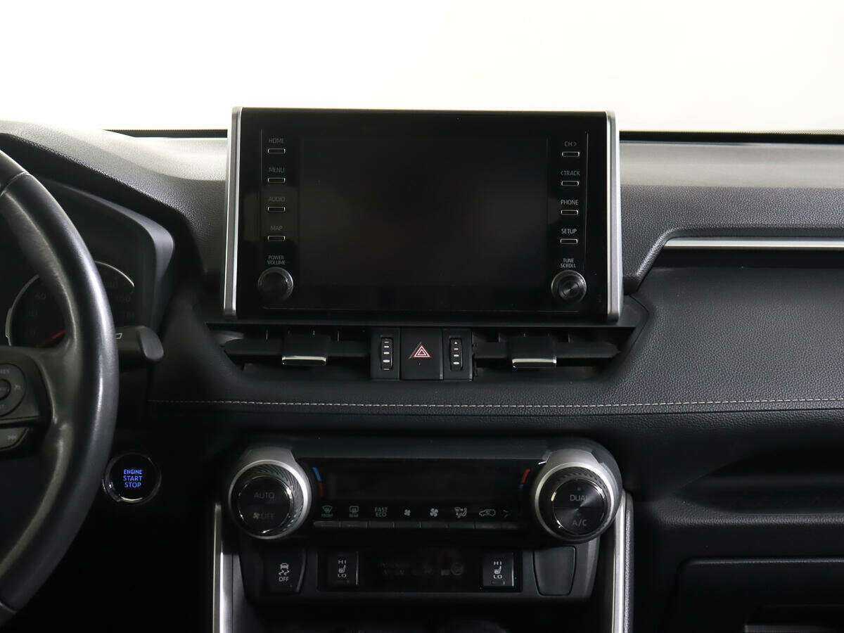 Toyota RAV4 с пробегом — 2021 год. Фото: #11